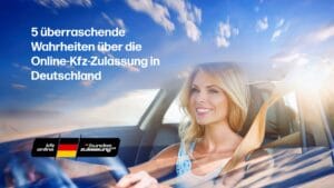 rau im Auto lächelt während sie sich über die Online-Kfz-Zulassung in Deutschland informiert